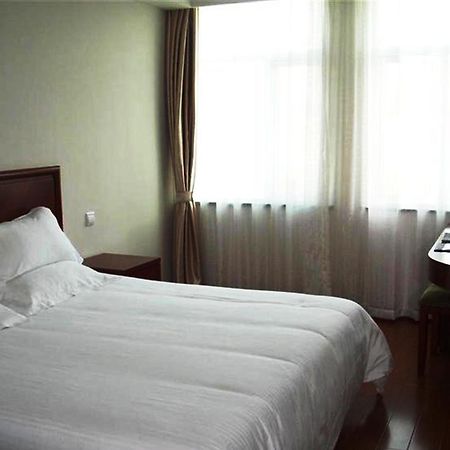 Greentree Inn Zhejiang Ningbo East Baizhuang Rd. Express Hotel Dış mekan fotoğraf